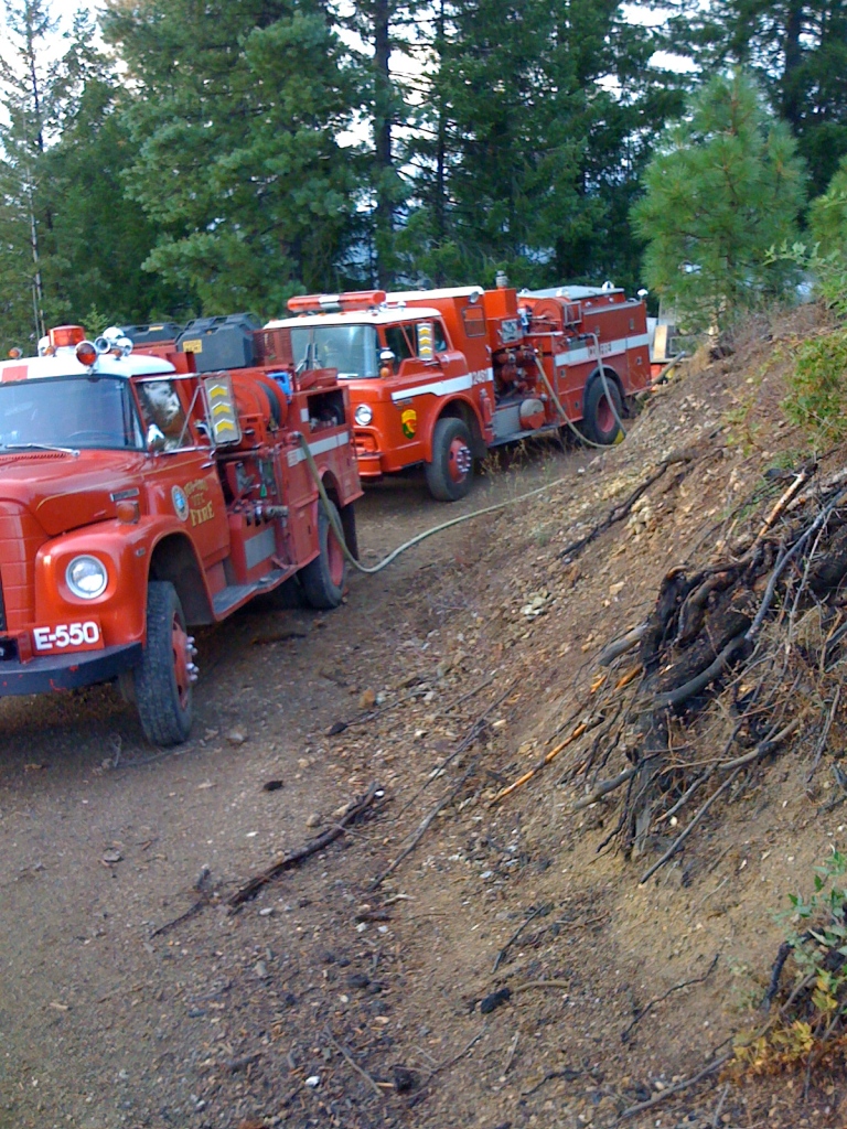loading Gallery//Action/Lightning Fires, 2009/fullsize/IMG_2878.JPG... or select a thumbnail